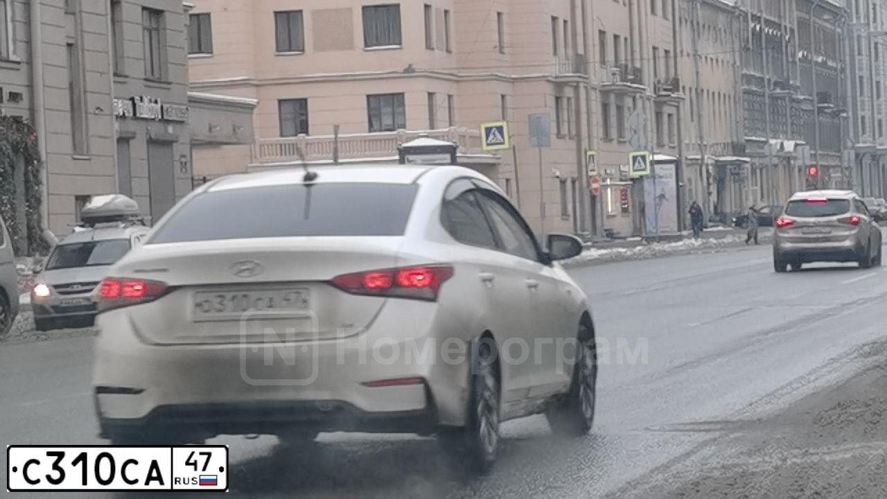 Фото автомобиля NISSAN QASHQAI, 2007 — госномер С310СА47. Цвет: СЕРЕБРИСТЫЙ