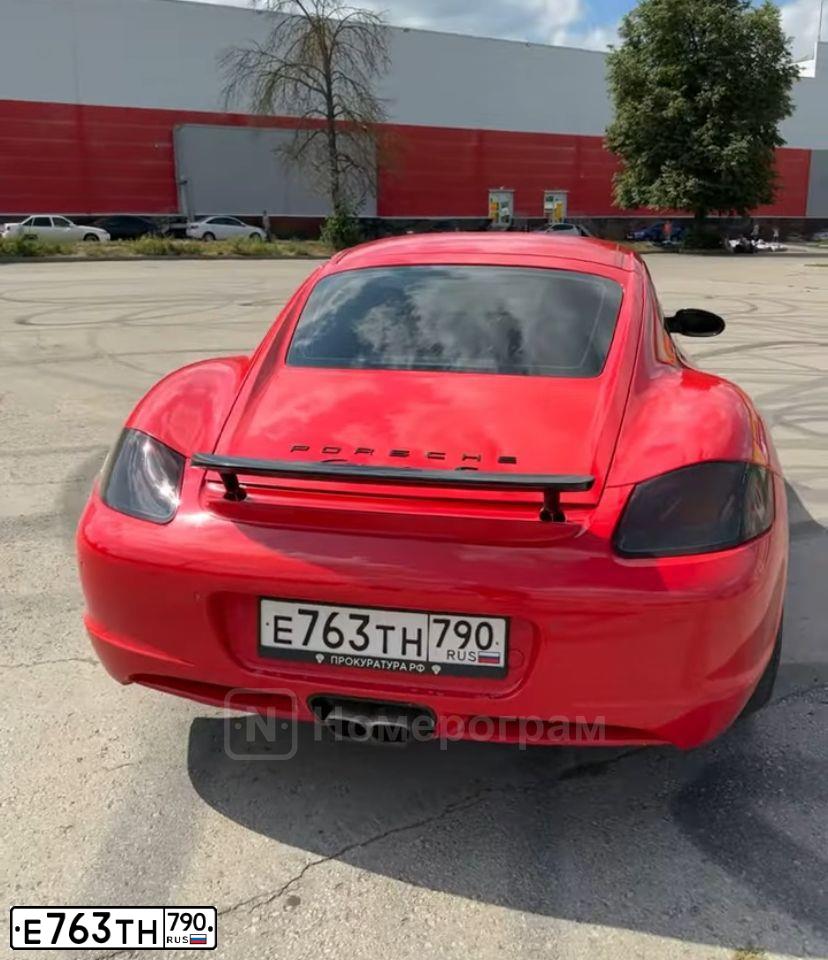 Фото автомобиля PORSCHE CAYMAN S, 2007 — госномер К455УК69. Цвет: Красный