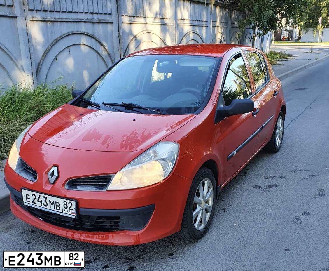Фото автомобиля RENAULT CLIO, 2008 — госномер У852МТ47. Цвет: Красный