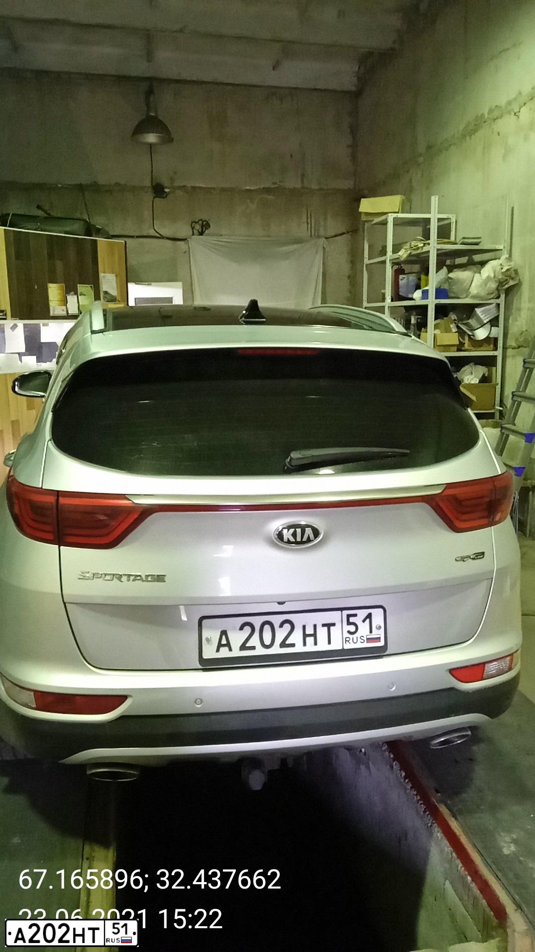 Фото автомобиля KIA SPORTAGE, 2016 — госномер А202НТ51. Цвет: СЕРЕБРИСТЫЙ
