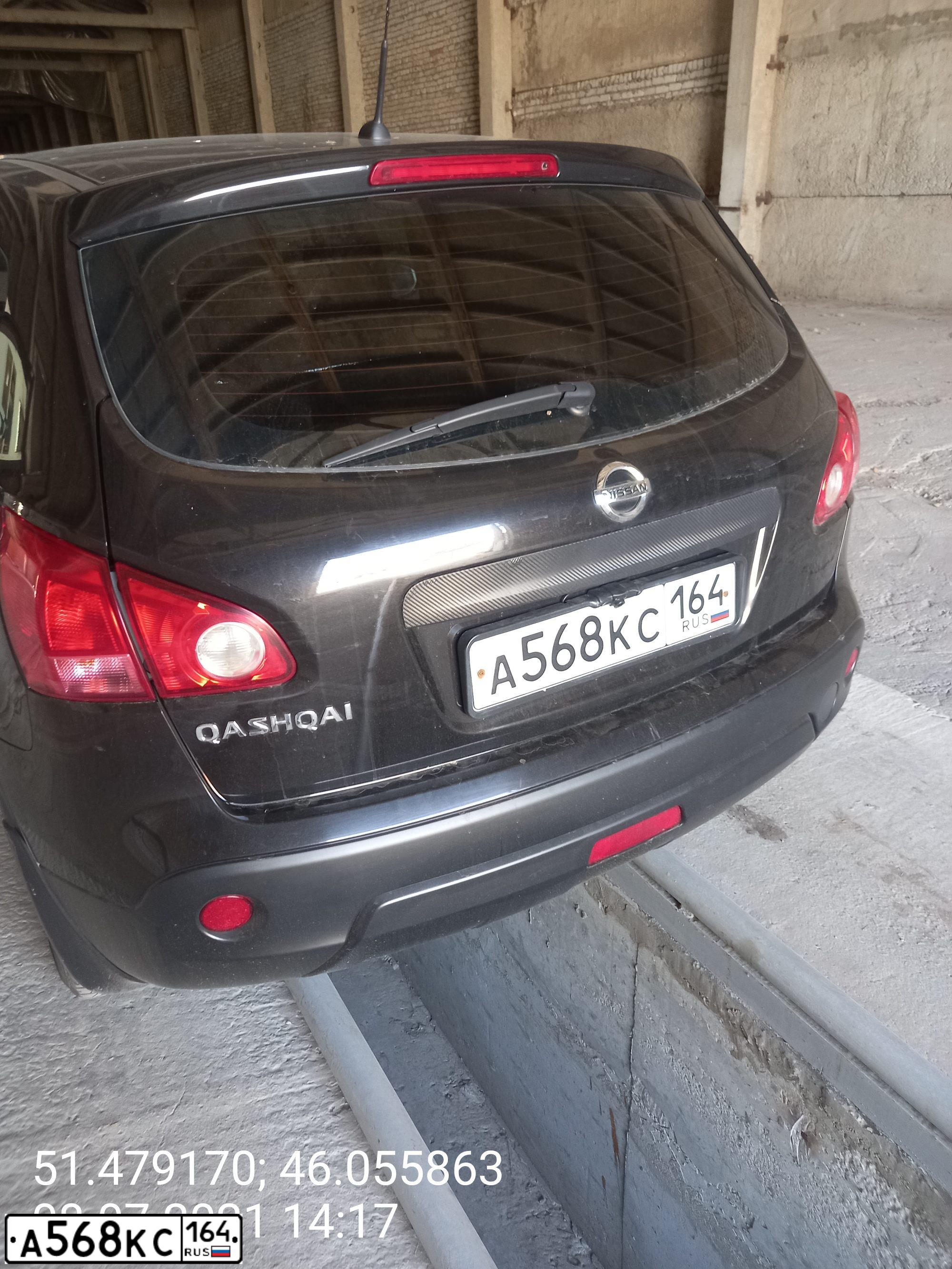 Фото автомобиля NISSAN QASHQAI, 2008 — госномер А568КС164. Цвет: ЧЕРНЫЙ
