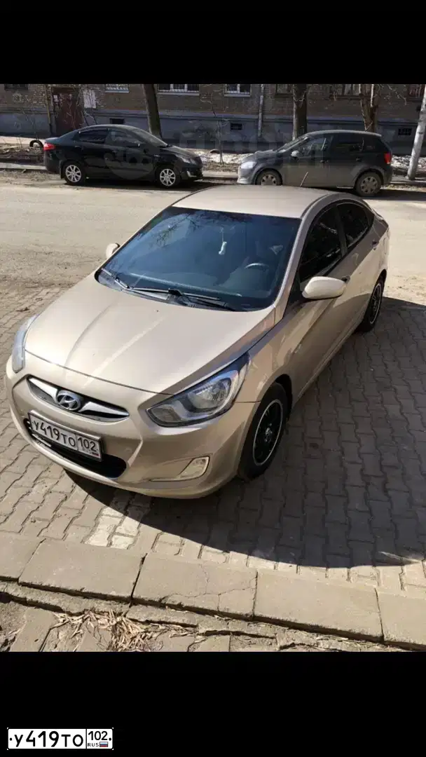 Фото автомобиля HYUNDAI SOLARIS, 2012 — госномер У419ТО102. Цвет: СЕРО-БЕЖЕВЫЙ