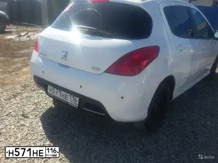 Фото автомобиля PEUGEOT 308, 2010 — госномер Н475ВМ716. Цвет: Белый