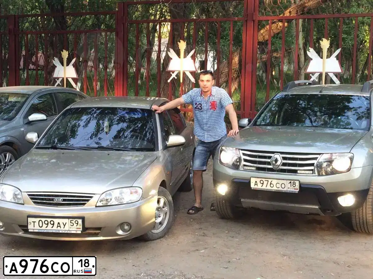Фото автомобиля RENAULT DUSTER, 2012 — госномер А976СО18. Цвет: БЕЖЕВЫЙ
