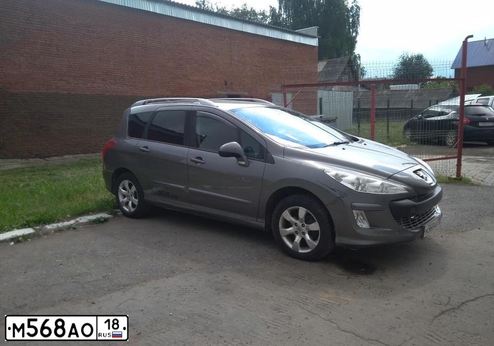 Фото автомобиля PEUGEOT 308, 2009 — госномер Н302АА250