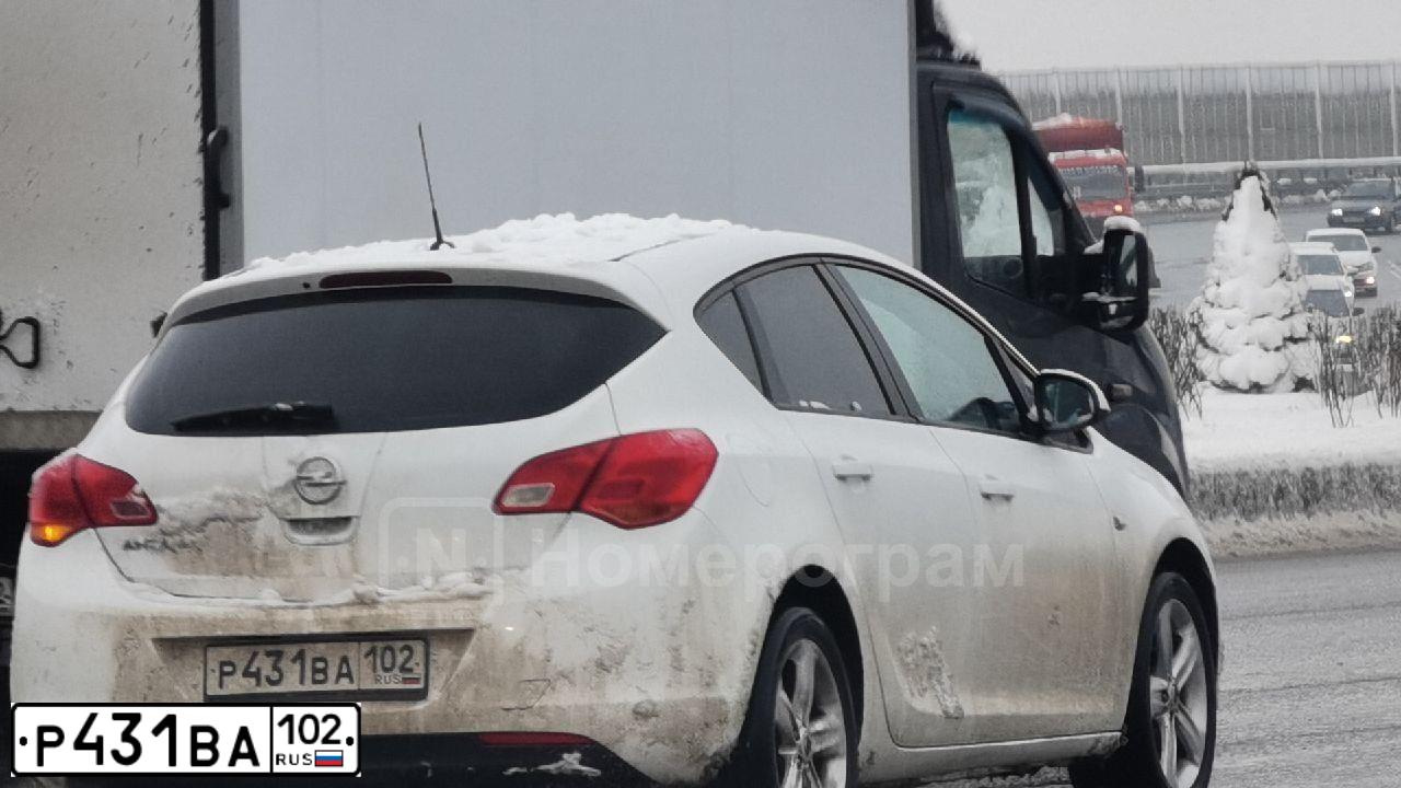 Фото автомобиля OPEL ASTRA, 2012 — госномер Р431ВА102. Цвет: БЕЛЫЙ