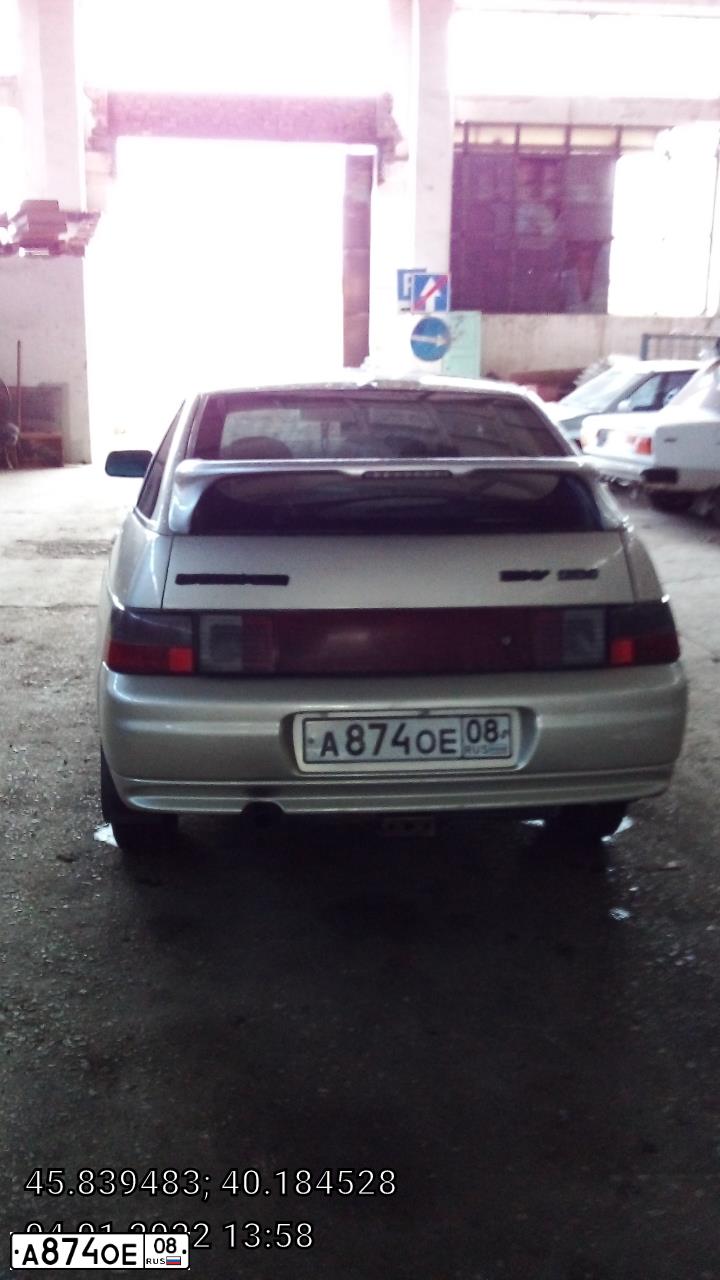 Фото автомобиля LADA 2112, 2006 — госномер В881ОК193. Цвет: СЕРЕБРИСТО-БЕЖЕВЫЙ
