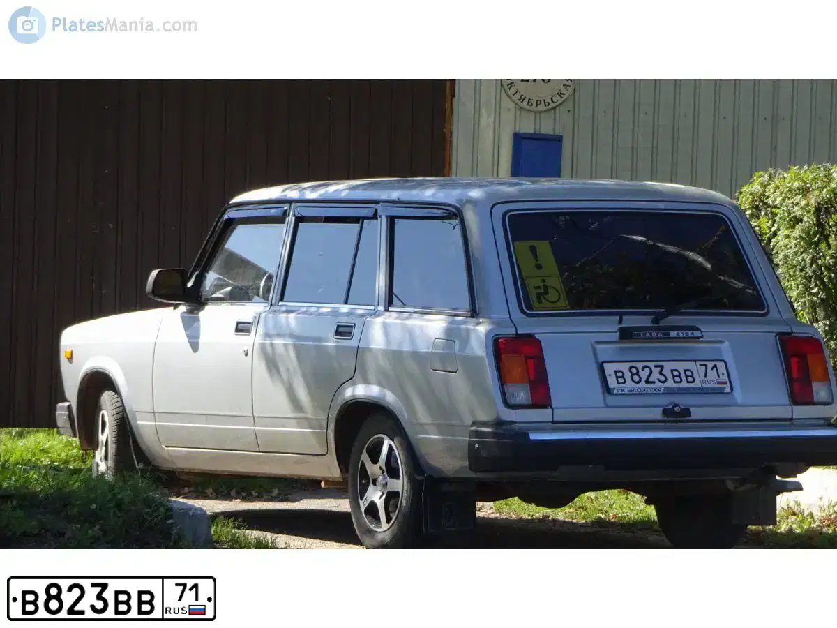 Фото автомобиля LADA 2121 NIVA, 2001 — госномер М372ТМ71. Цвет: ТЕМНО-БОРДОВЫЙ