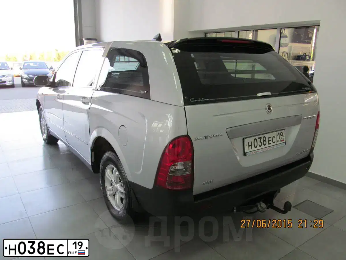 Фото автомобиля SSANGYONG ACTYON SPORTS, 2011 — госномер Е467ХМ124. Цвет: СЕРЕБРИСТЫЙ