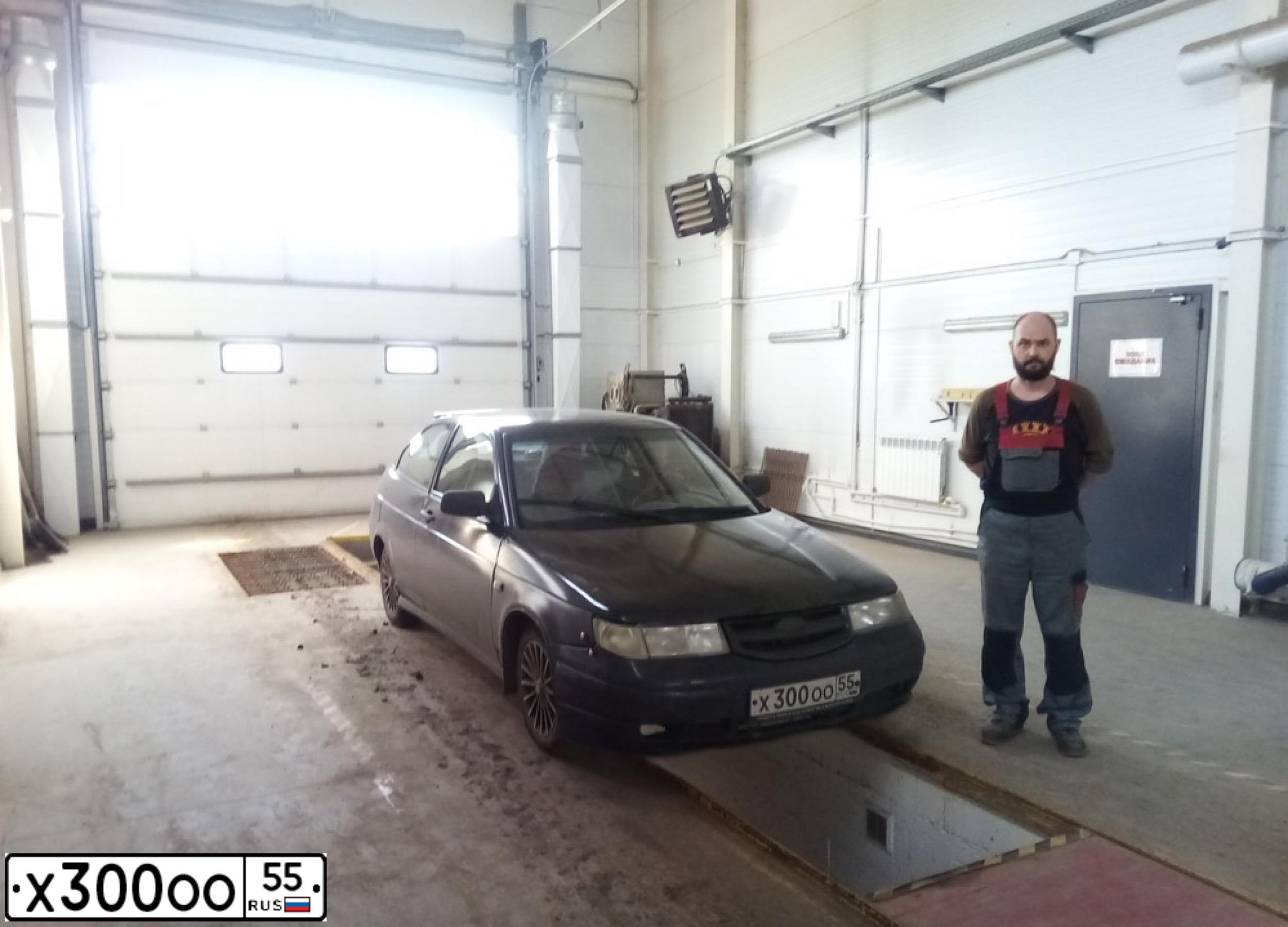 Фото автомобиля LADA 2112, 2009 — госномер А045РХ155