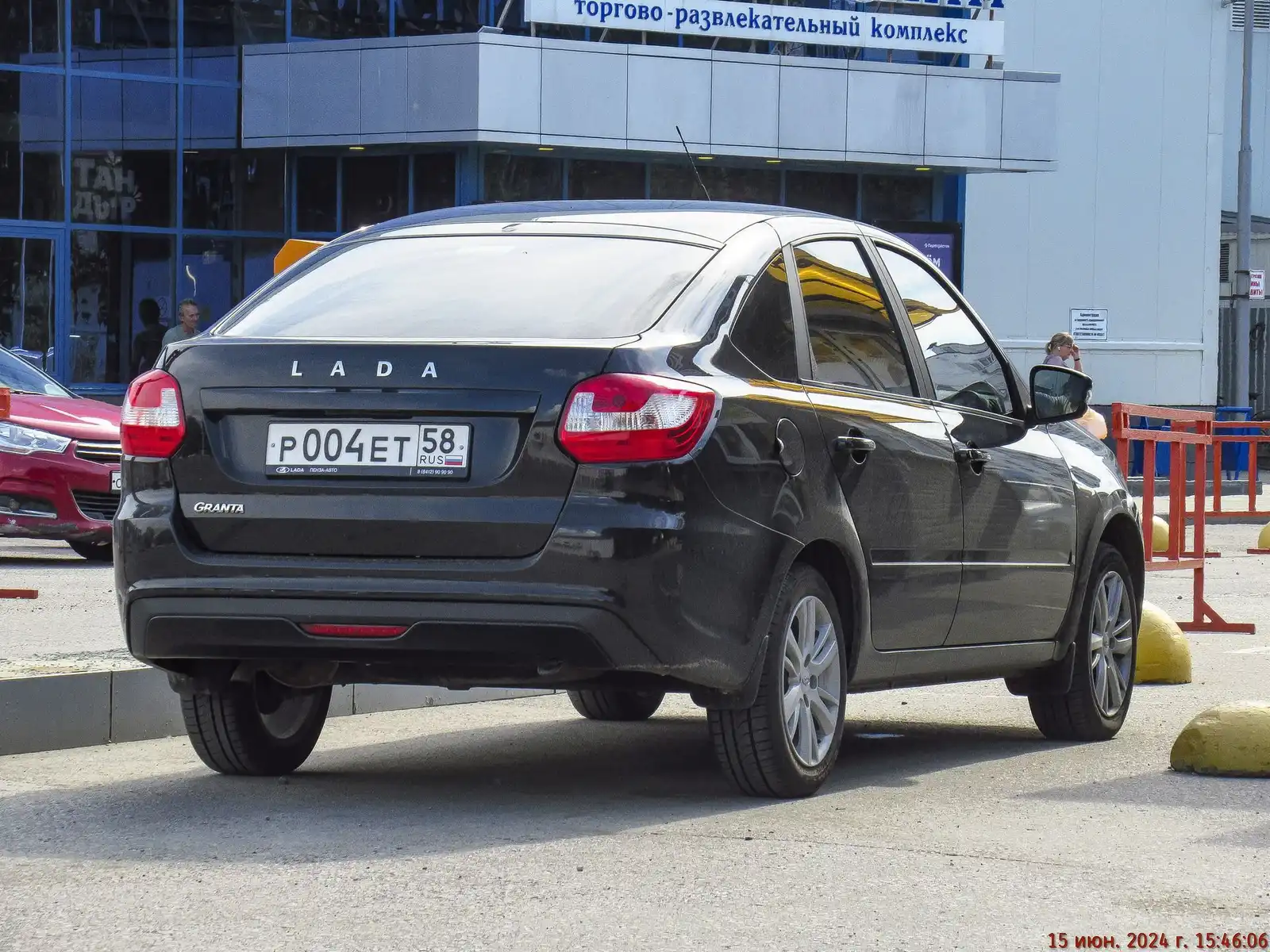 Фото автомобиля LADA GRANTA, 2023 — госномер Т549КО58. Цвет: ЧЕРНЫЙ