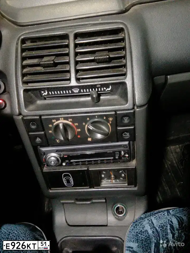 Фото автомобиля LADA 2112 LADA, 2001 — госномер К020ЕМ32. Цвет: Светло-Серебристый металлик
