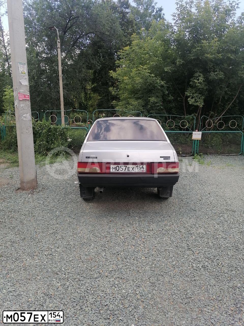 Фото автомобиля LADA 2109 SAMARA, 2002 — госномер М057ЕХ154. Цвет: СВЕТЛО-СЕРЕБРИСТЫЙ МЕТАЛЛ