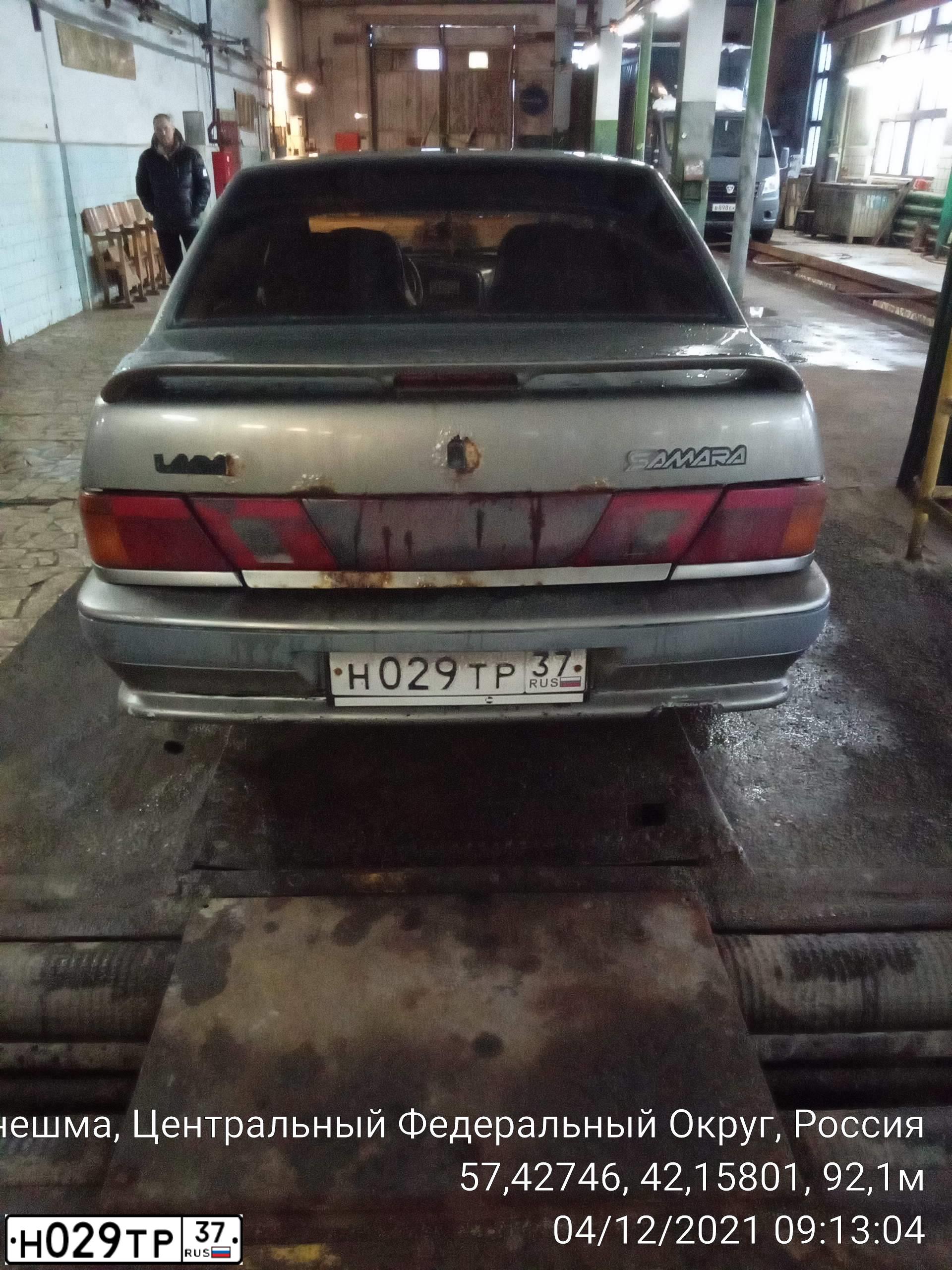 Фото автомобиля LADA 2115 SAMARA, 2001 — госномер Н029ТР37. Цвет: ЯРКО-ЗЕЛЕНЫЙ