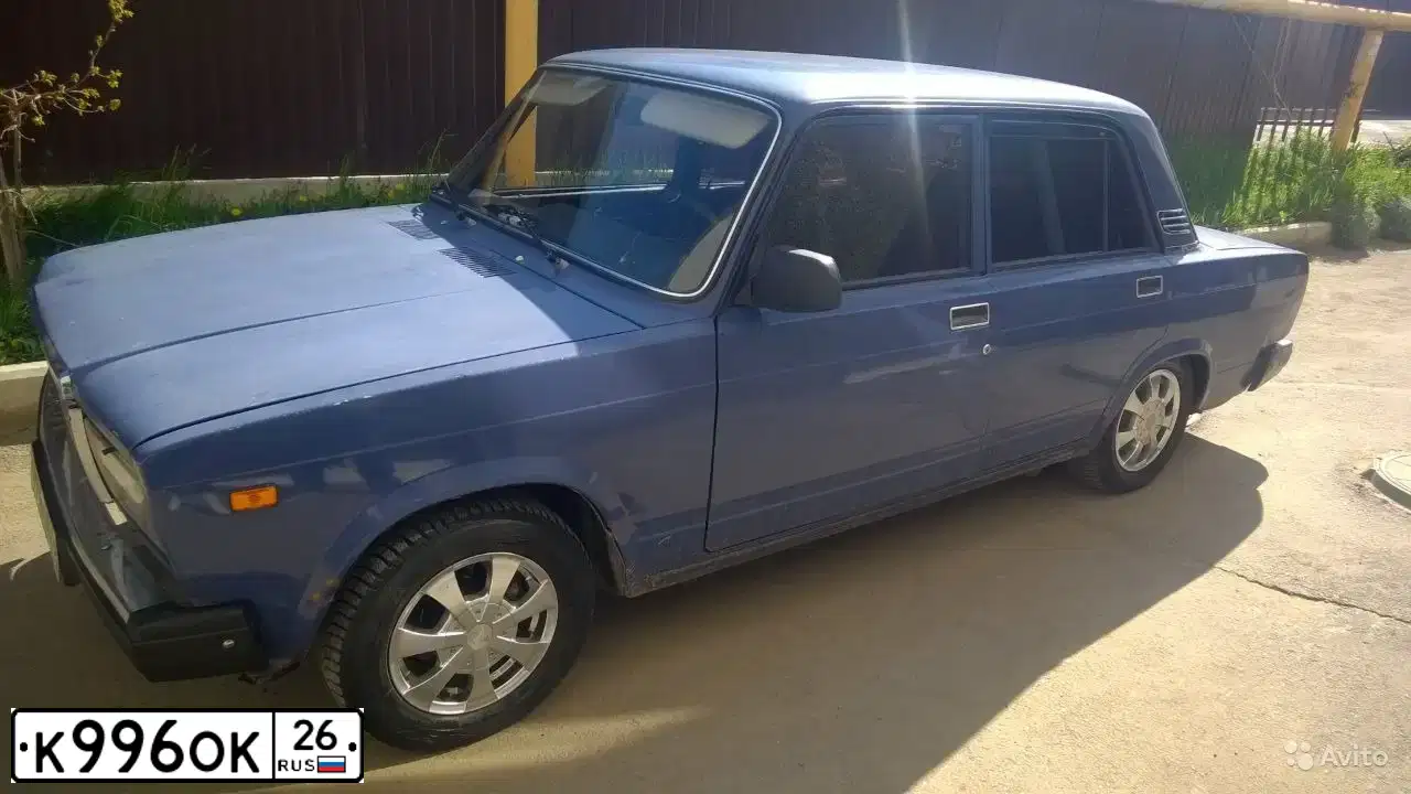 Фото автомобиля LADA 2107, 2006 — госномер К996ОК26. Цвет: синий