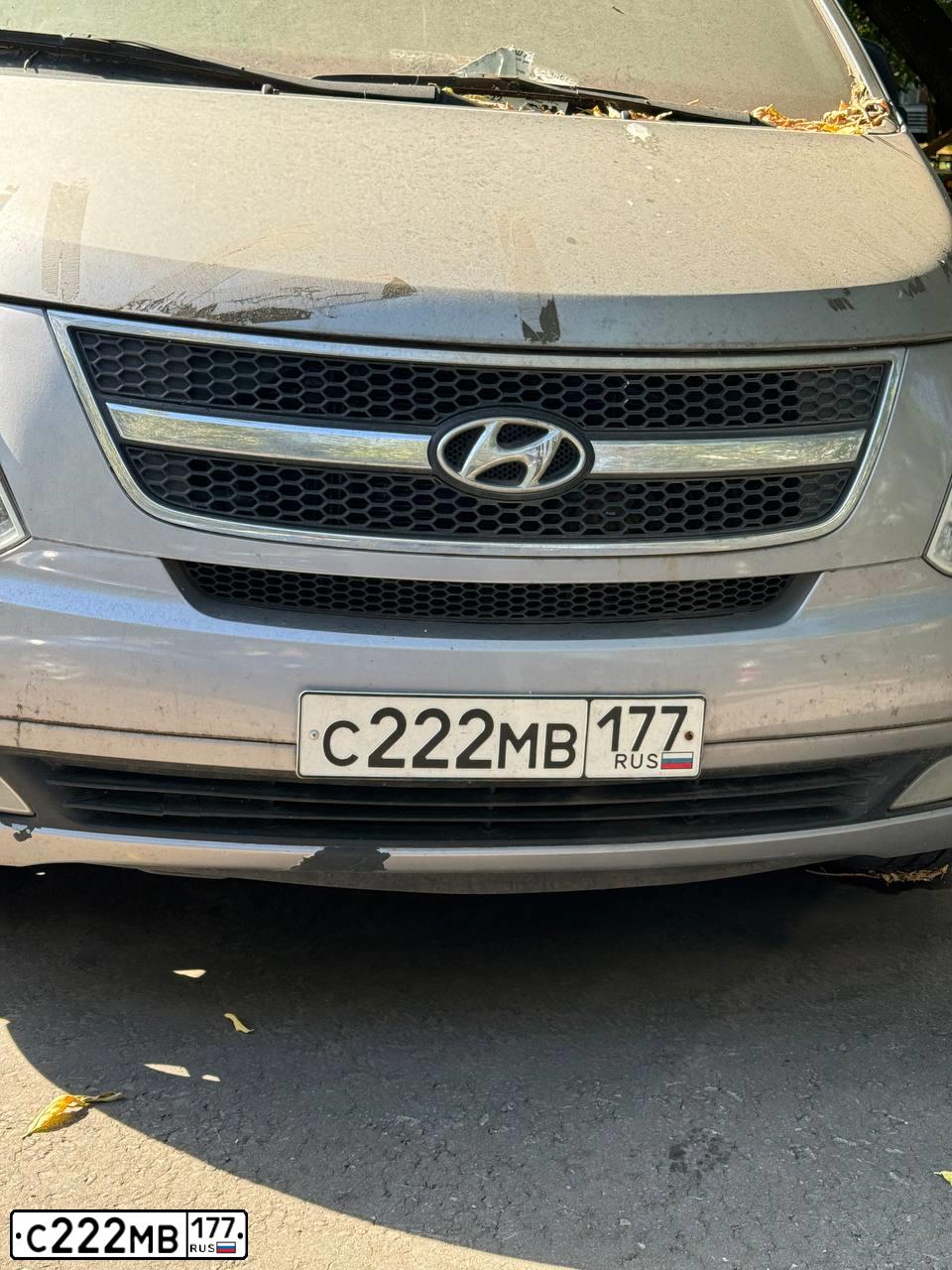 Фото автомобиля HYUNDAI IX35, 2012 — госномер Е710КК77. Цвет: Серебристый