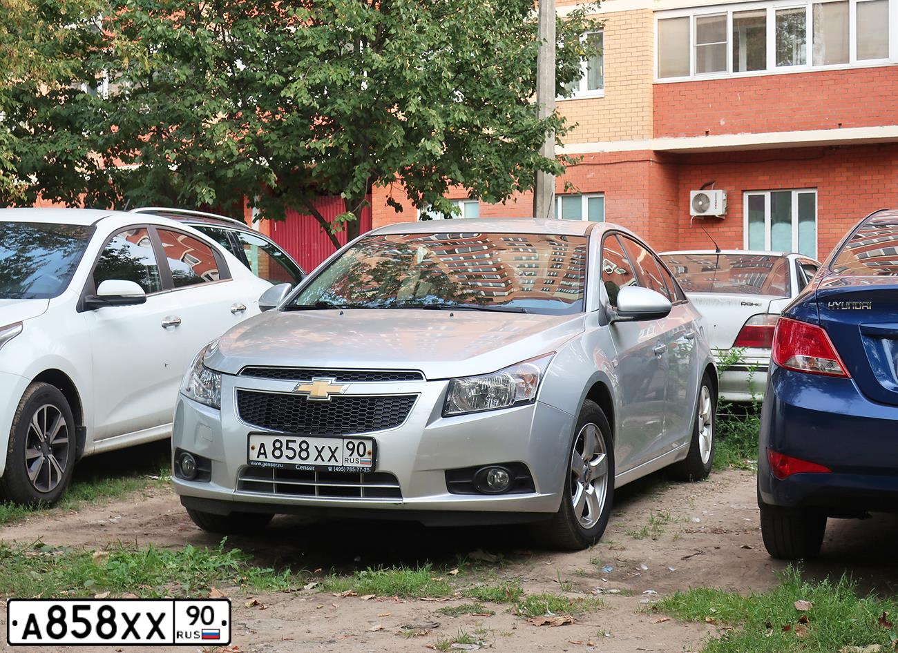 Фото автомобиля CHEVROLET CRUZE, 2011 — госномер А858ХХ90. Цвет: СЕРЫЙ СВЕТЛЫЙ