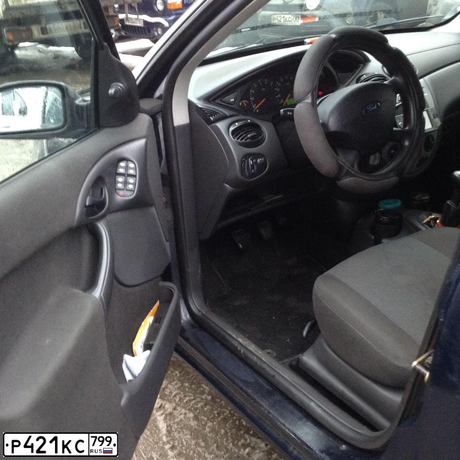 Фото автомобиля TOYOTA RAV4, 2018 — госномер Р421КС799. Цвет: ТЕМНО-СИНИЙ МЕТАЛЛИК