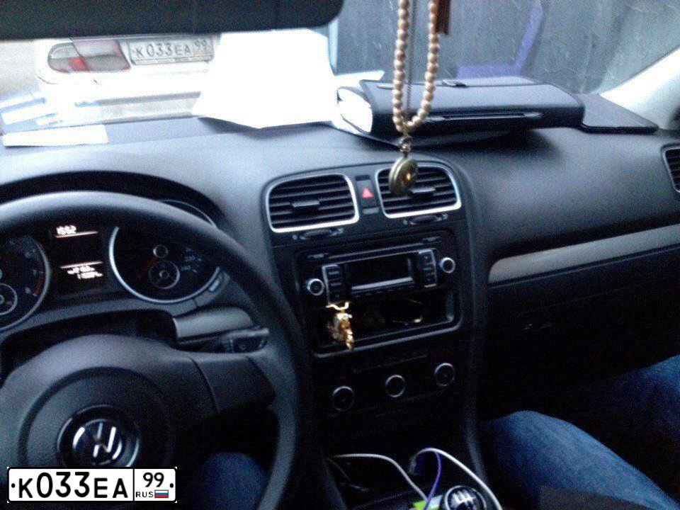 Фото автомобиля NISSAN ALMERA, 1999 — госномер К033ЕА99. Цвет: БЕЛЫЙ