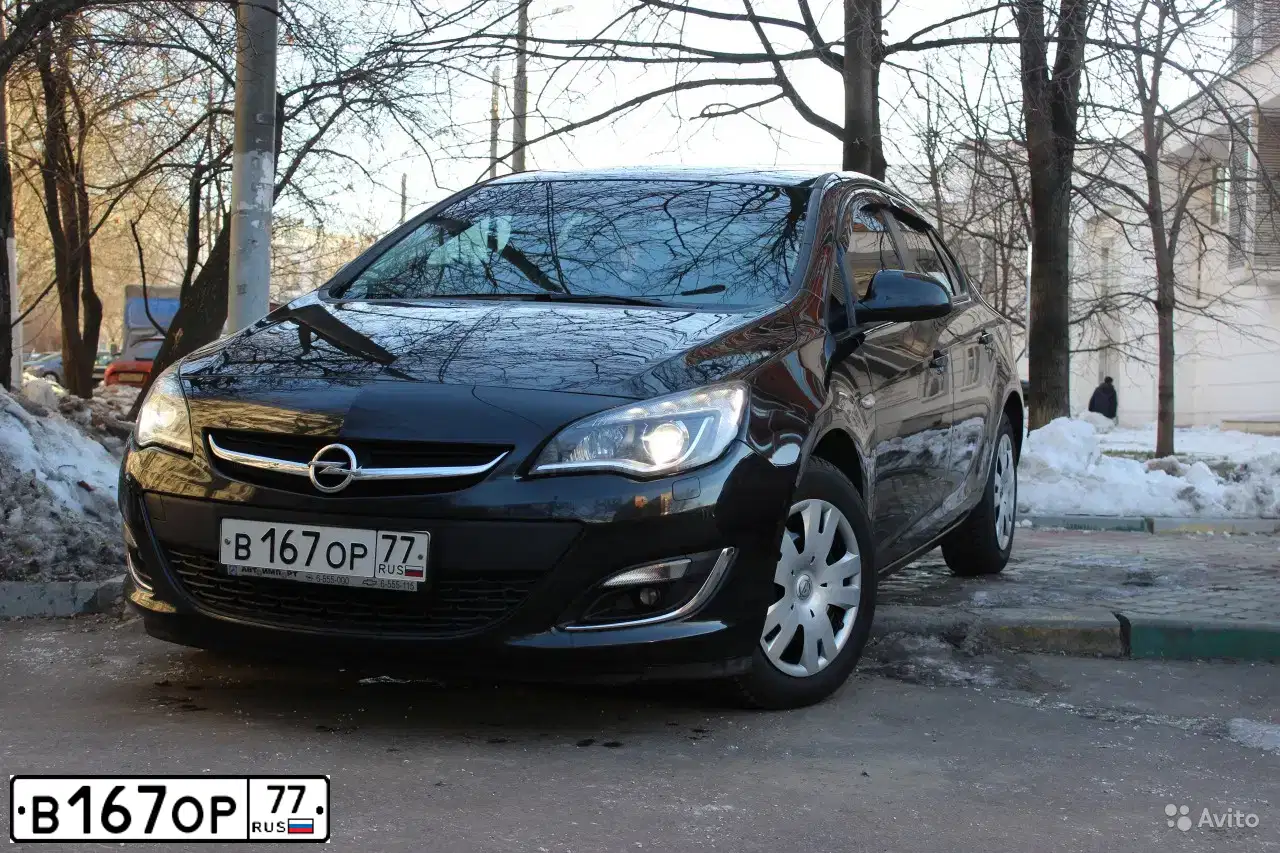 Фото автомобиля OPEL ASTRA, 2012 — госномер В327ОХ790. Цвет: ЧЕРНЫЙ