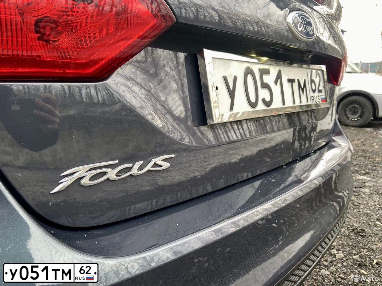Фото автомобиля FORD FOCUS, 2012 — госномер У051ТМ62. Цвет: ТЕМНО-СЕРЫЙ