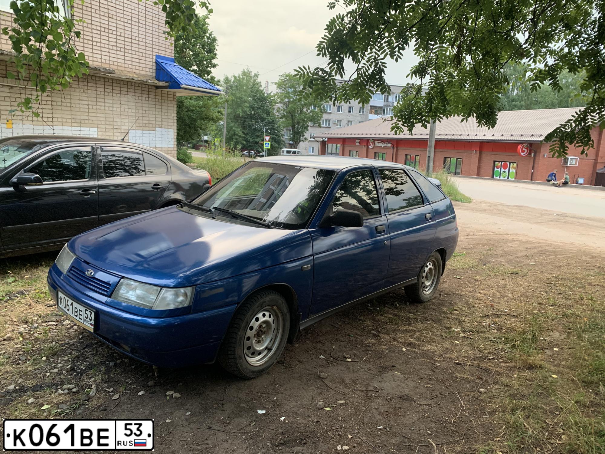 Фото автомобиля LADA 2112, 2007 — госномер К061ВЕ53. Цвет: синий