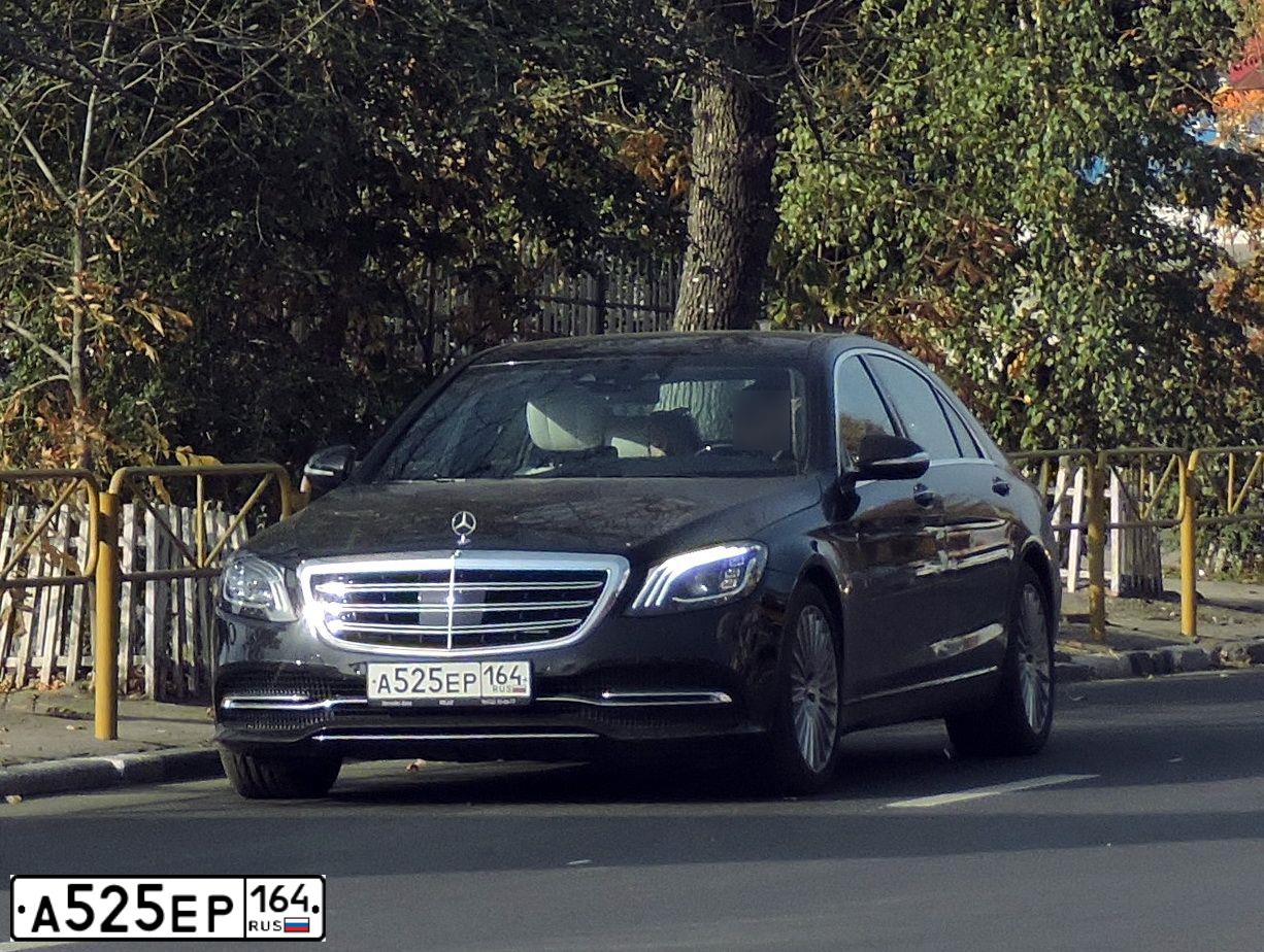 Фото автомобиля MERCEDES S-KLASSE, 2017 — госномер А525ЕР164. Цвет: ЧЕРНЫЙ