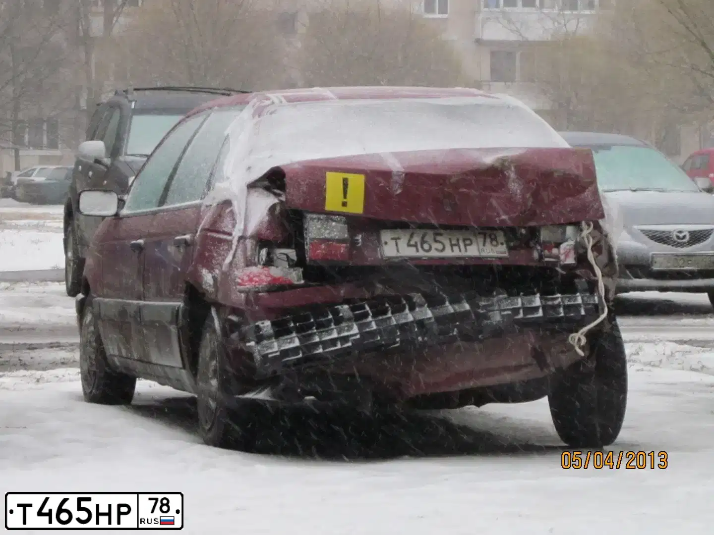 Фото автомобиля VOLKSWAGEN PASSAT, 1988 — госномер Т465НР78. Цвет: ВИШНЕВЫЙ