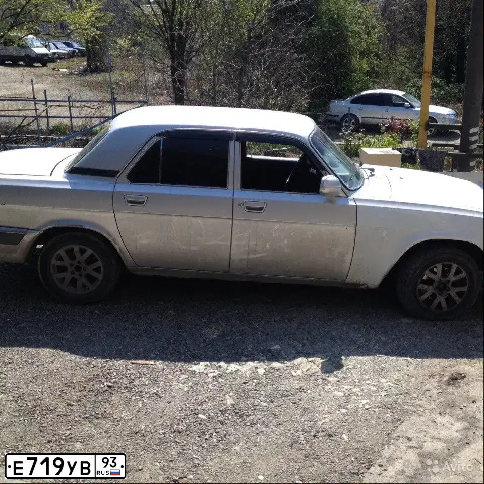 Фото автомобиля GAZ 3110 WOLGA, 2004 — госномер Е719УВ93. Цвет: СЕРЕБРИСТЫЙ