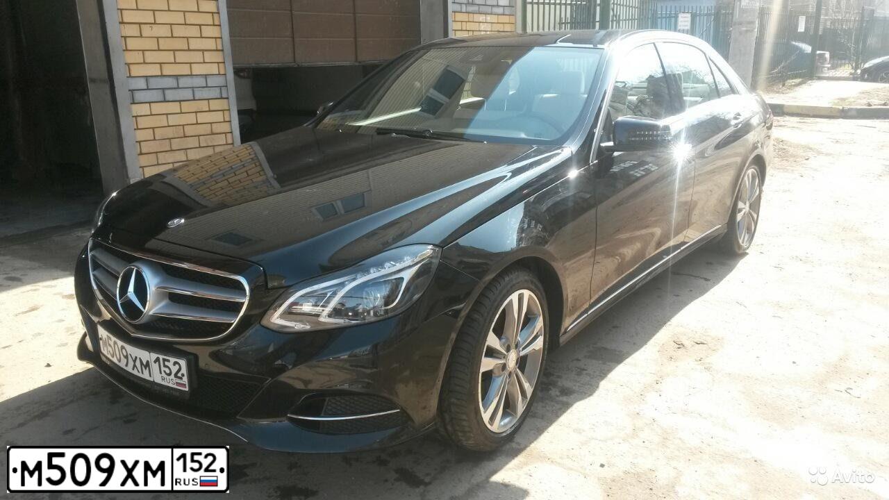 Фото автомобиля MERCEDES E-KLASSE, 2013 — госномер Т270ТА198. Цвет: ЧЕРНЫЙ
