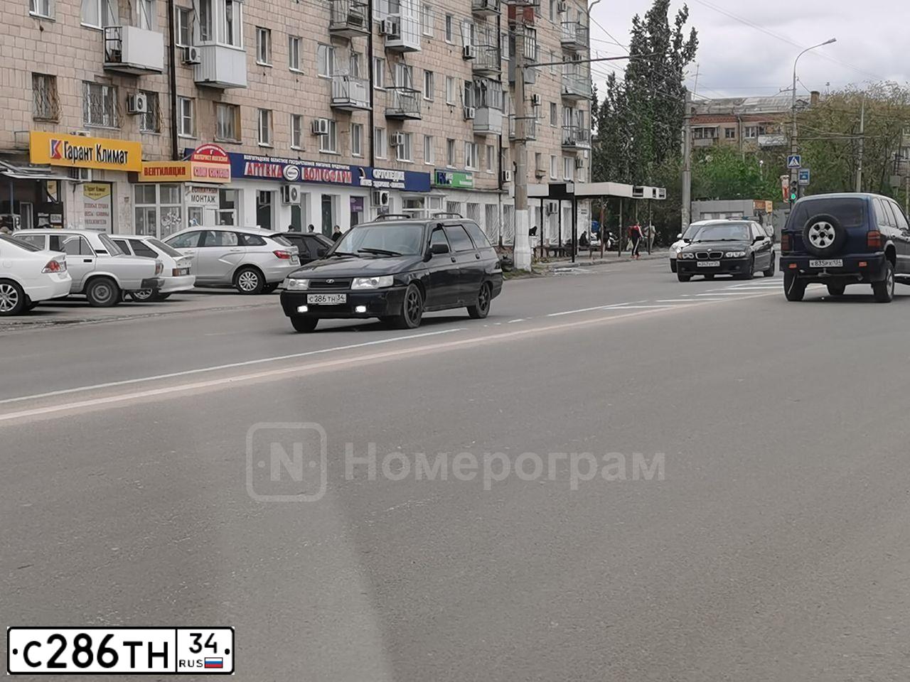 Фото автомобиля LADA 2111 LADA, 2007 — госномер К798ХА134. Цвет: ГРАФИТОВЫЙ МЕТАЛЛИК