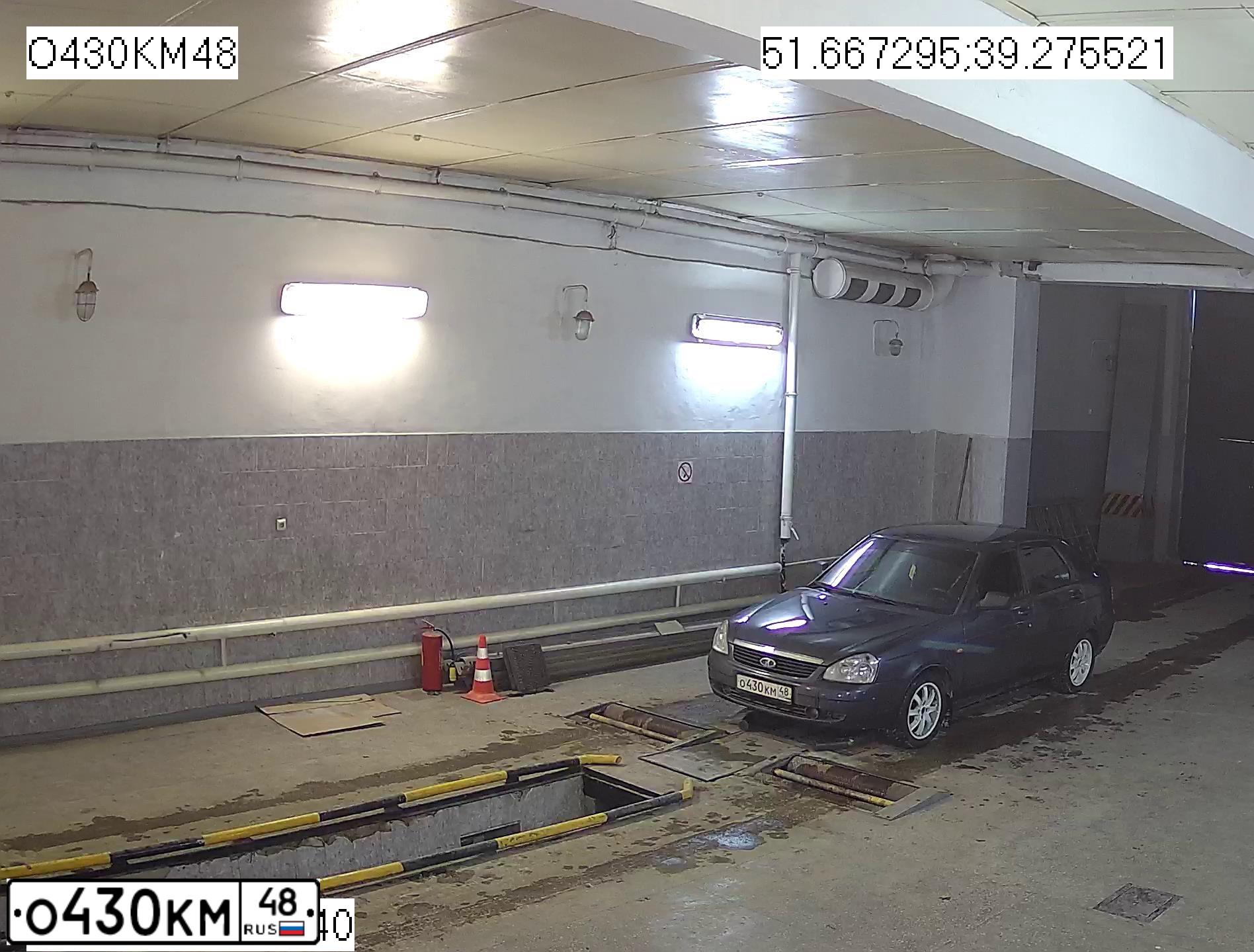 Фото автомобиля LADA 2172 PRIORA, 2008 — госномер О144СС48. Цвет: СЕРЫЙ