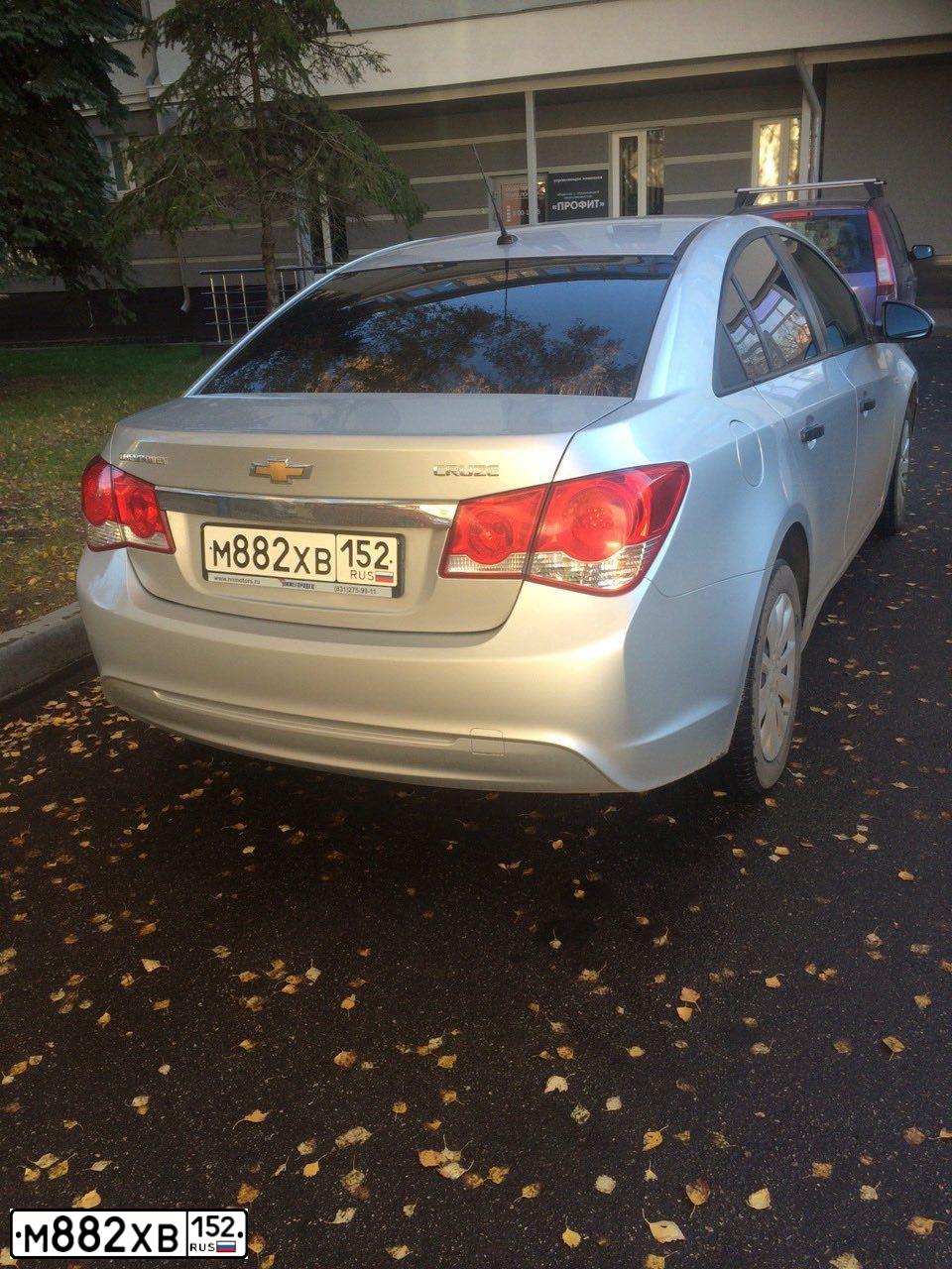 Фото автомобиля CHEVROLET CRUZE, 2013 — госномер М882ХВ152. Цвет: серебристый