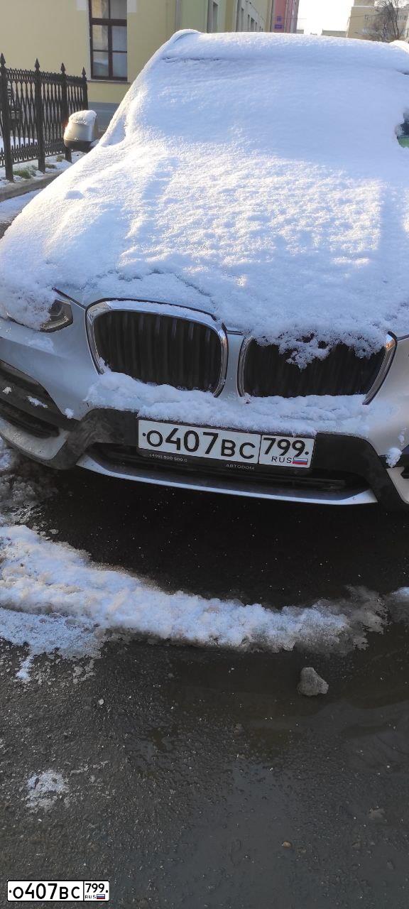 Фото автомобиля BMW X3, 2018 — госномер О407ВС799. Цвет: СЕРЕБРИСТЫЙ
