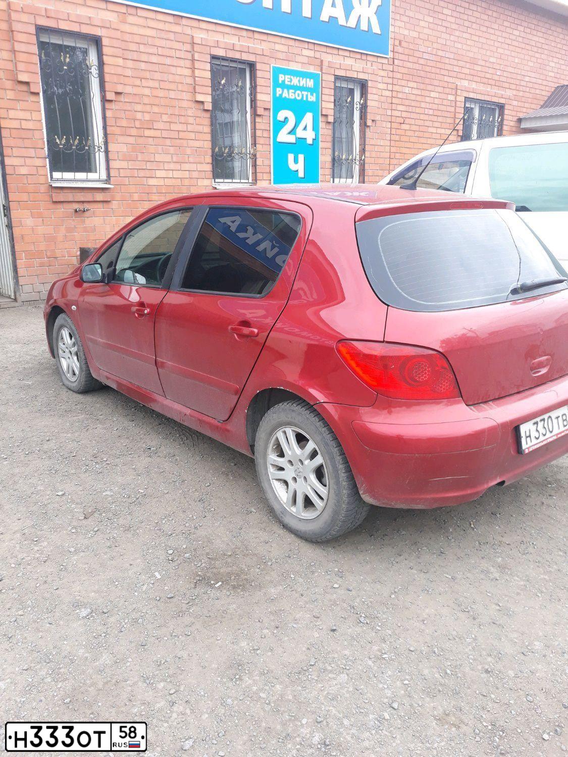 Фото автомобиля VOLKSWAGEN CC, 2011 — госномер О963ВУ46. Цвет: ЧЕРНЫЙ