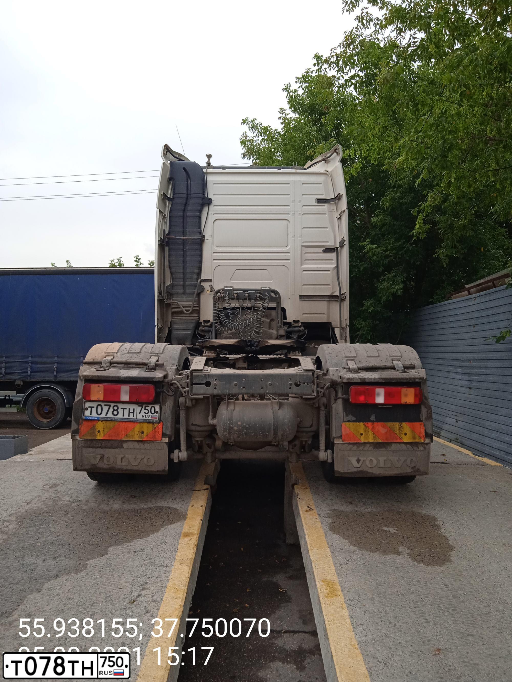 Фото автомобиля VOLVO SERIE FH /4X2/, 2014 — госномер Т078ТН750. Цвет: Белый