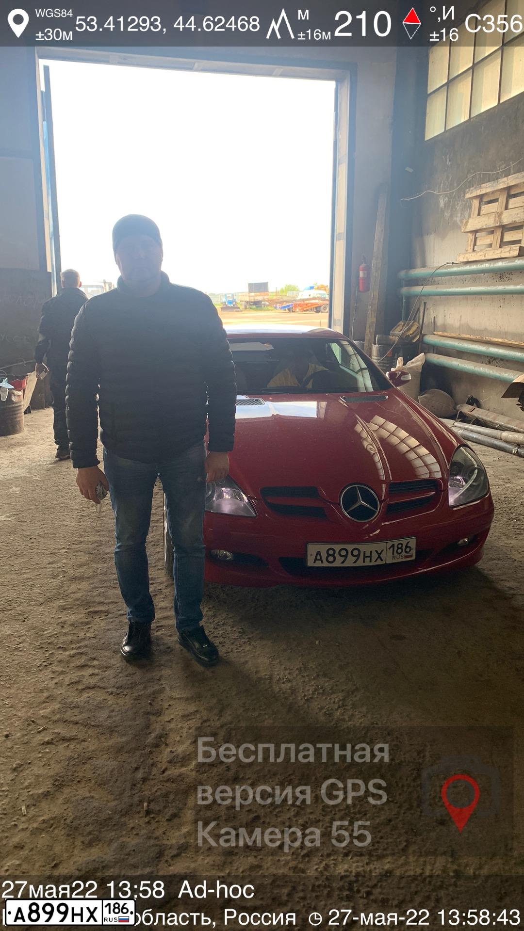 Фото автомобиля MERCEDES SLK-KLASSE, 2005 — госномер К580КК580. Цвет: Красный
