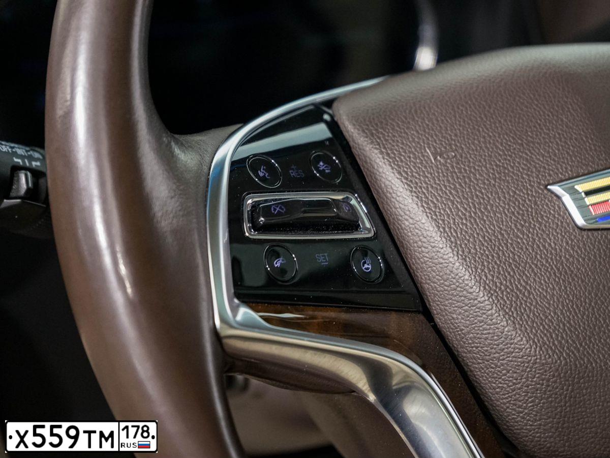 Фото автомобиля CADILLAC ESCALADE, 2016 — госномер Х183МЕ152