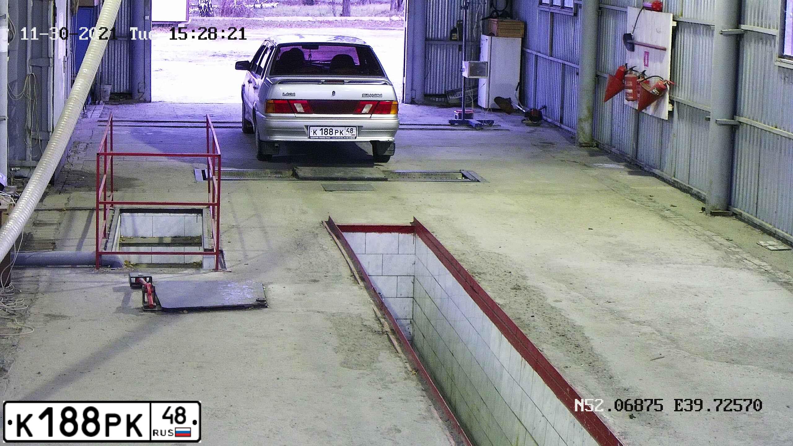 Фото автомобиля LADA 2115, 2009 — госномер У656ТУ48. Цвет: Светло-Серебристый металлик