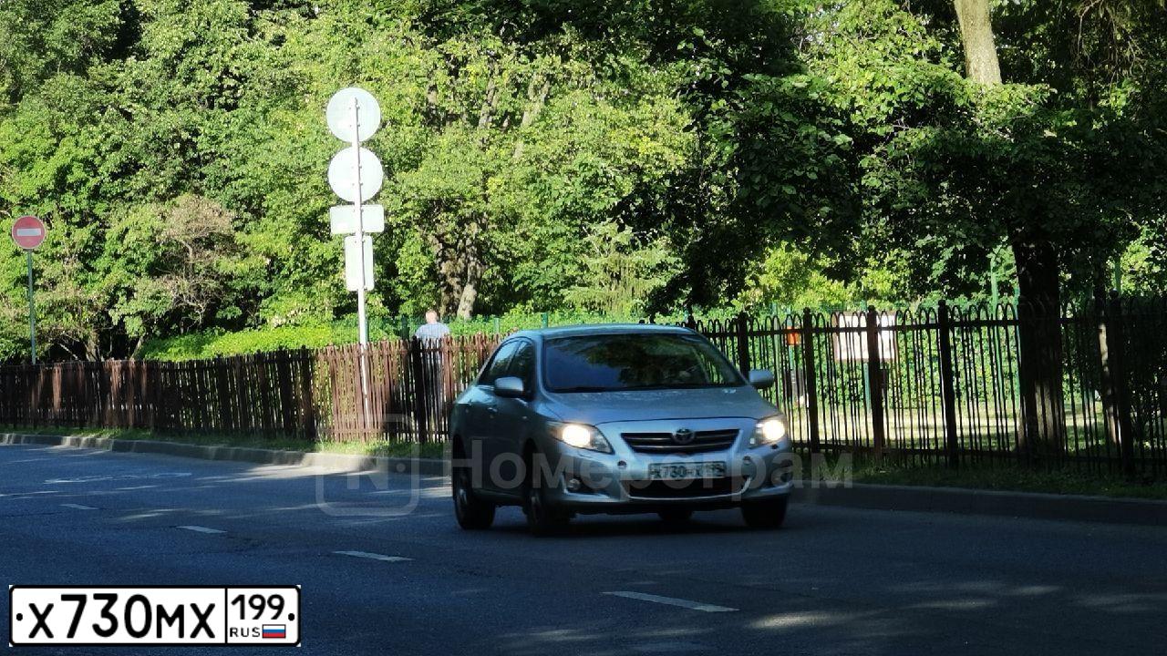 Фото автомобиля NISSAN QASHQAI, 2012 — госномер Н832НЕ82. Цвет: ФИОЛЕТОВЫЙ