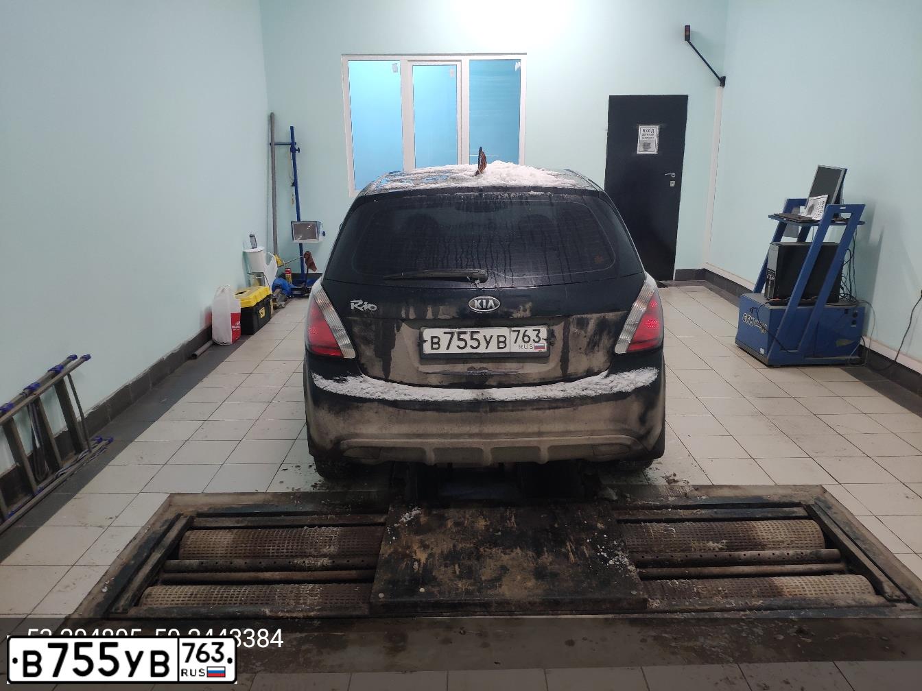 Фото автомобиля KIA RIO, 2010 — госномер В755УВ763. Цвет: ЧЕРНЫЙ