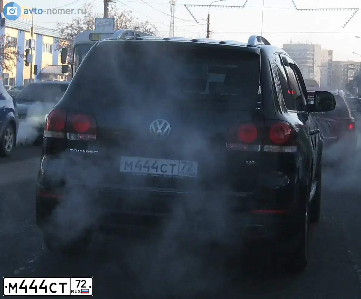 Фото автомобиля VOLKSWAGEN TOUAREG, 2008 — госномер С100РМ72. Цвет: ЧЕРНЫЙ