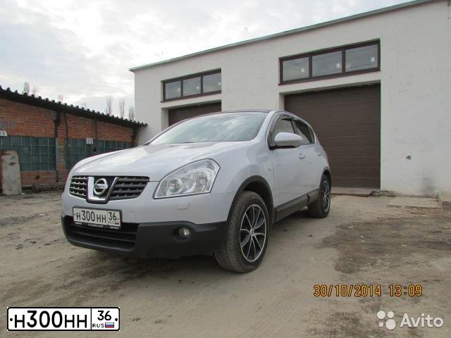 Фото автомобиля NISSAN QASHQAI, 2008 — госномер Х820МХ31. Цвет: СЕРЫЙ