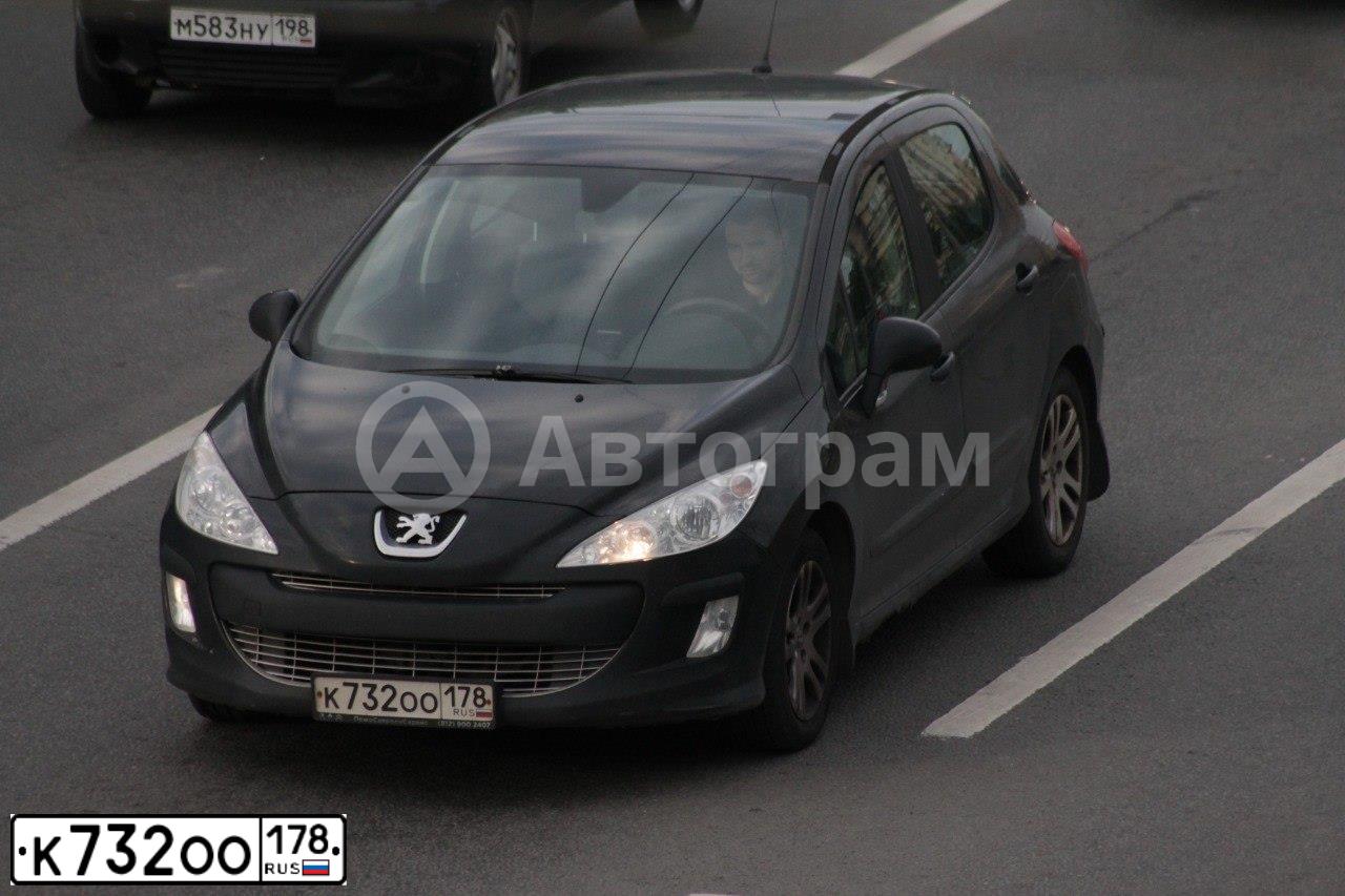 Фото автомобиля PEUGEOT 308, 2008 — госномер Е202ВХ147. Цвет: ЧЕРНЫЙ