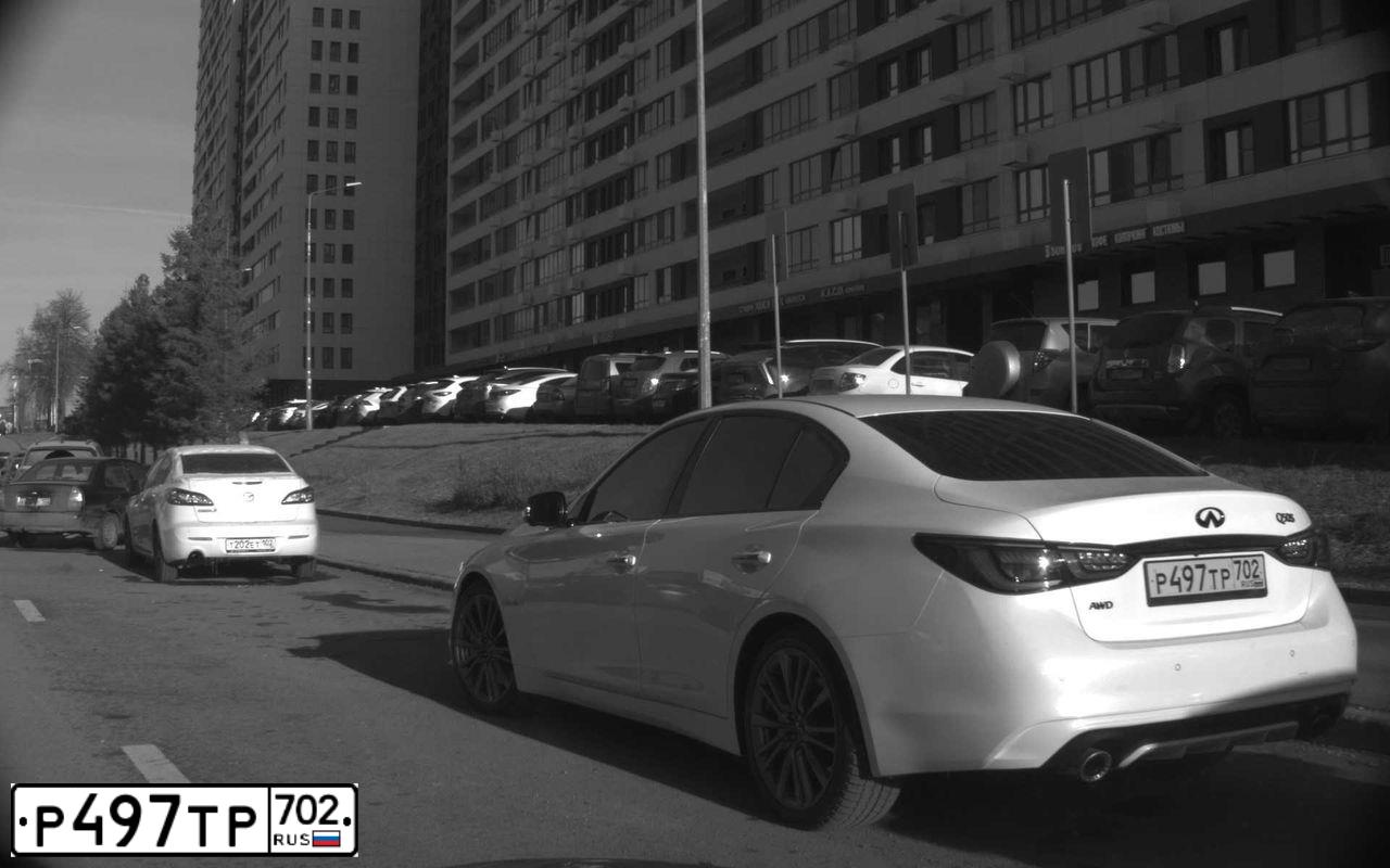 Фото автомобиля INFINITI Q50, 2017 — госномер К242МС156. Цвет: Белый