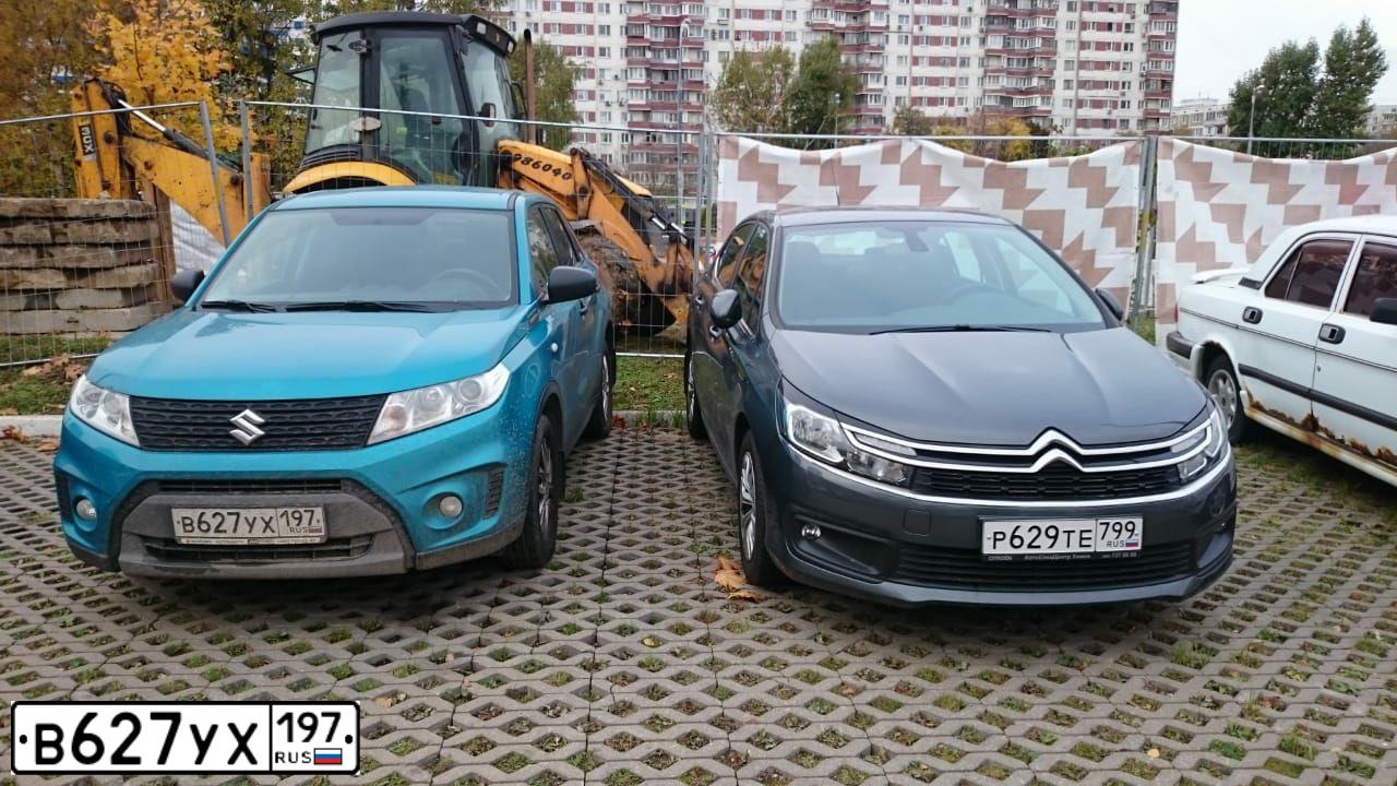 Фото автомобиля GEELY COOLRAY, 2020 — госномер Е755АС797. Цвет: СИНИЙ