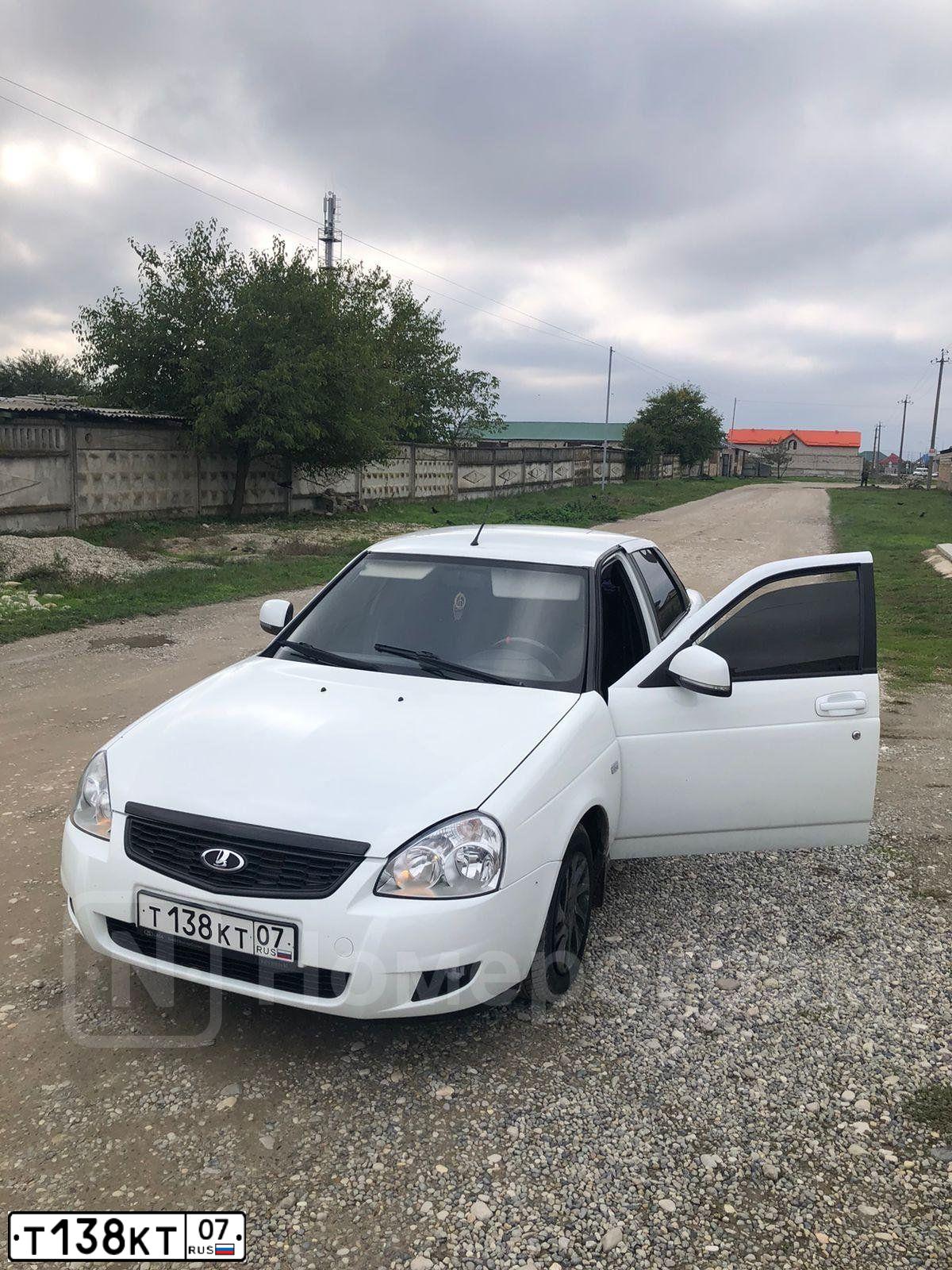 Фото автомобиля LADA 2170 PRIORA, 2010 — госномер Т138КТ07. Цвет: Белый