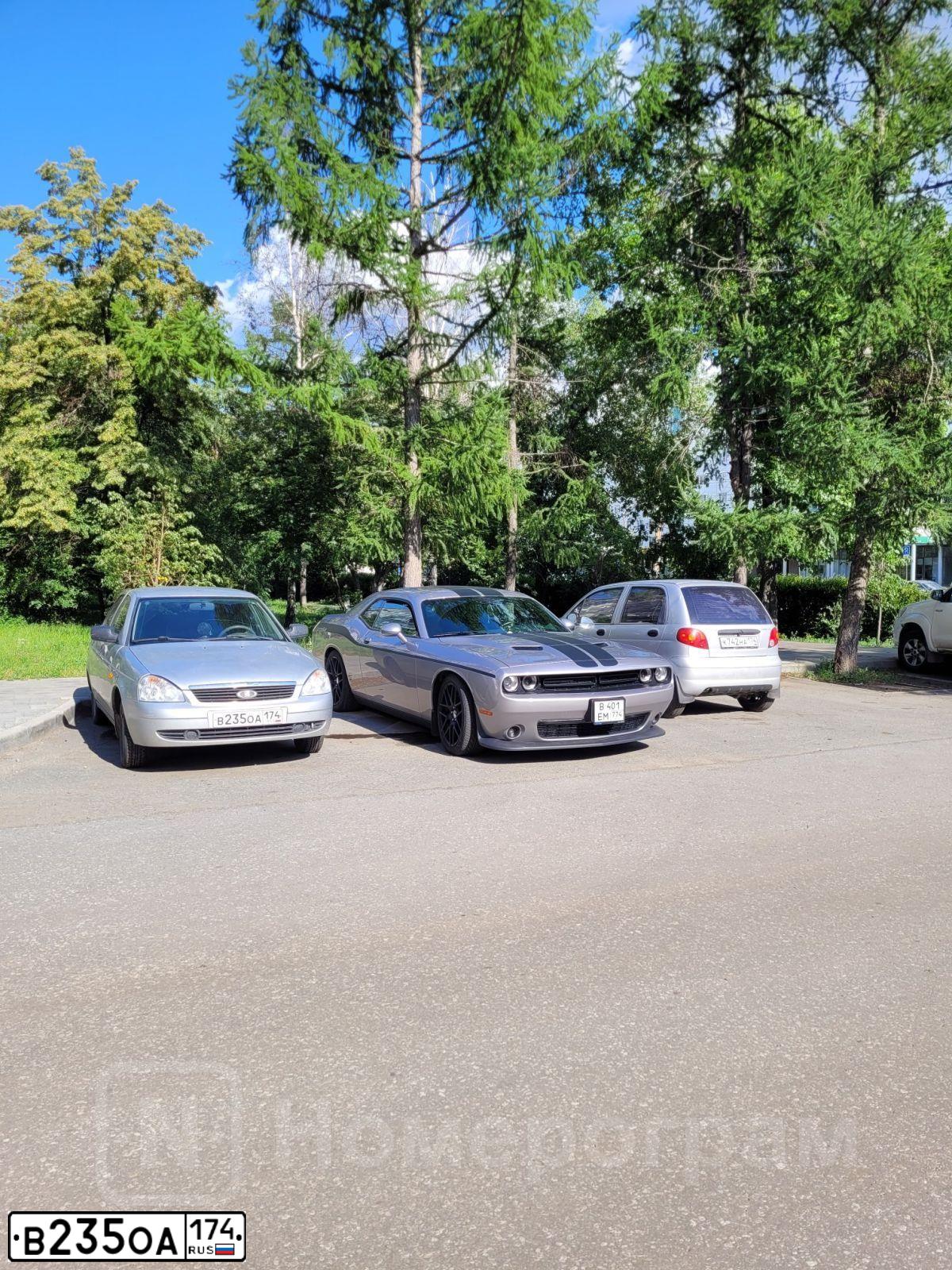 Фото автомобиля LADA 2170 PRIORA, 2011 — госномер В235ОА174. Цвет: СВЕТЛО-СЕРЕБРИСТЫЙ МЕТАЛЛ