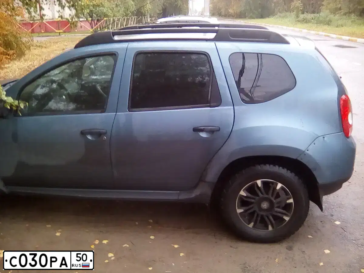 Фото автомобиля RENAULT DUSTER, 2013 — госномер К071ХА13. Цвет: СИНИЙ