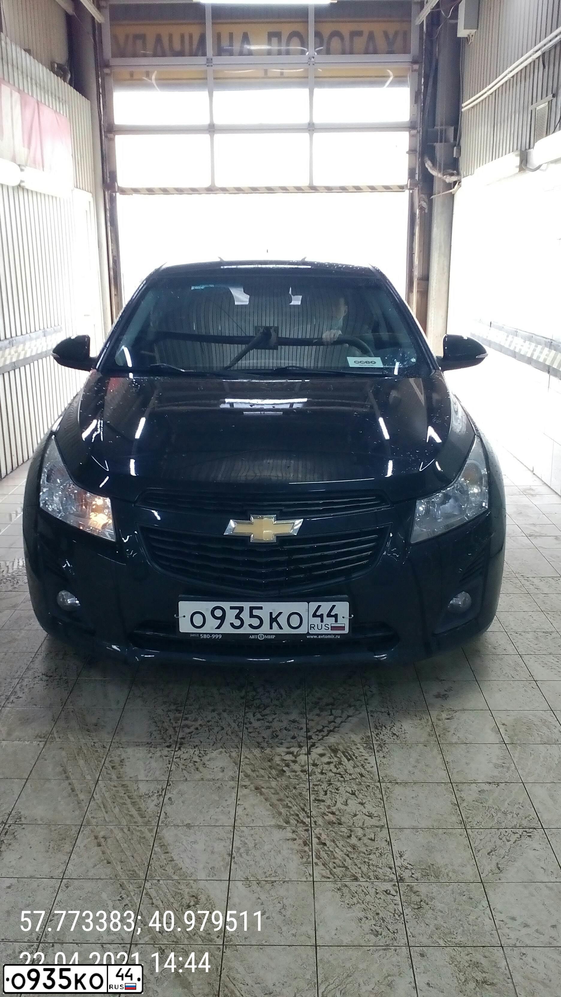 Фото автомобиля CHEVROLET CRUZE, 2014 — госномер О935КО44. Цвет: ЧЕРНЫЙ